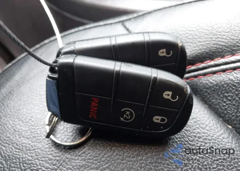 2020 Jeep Compass Trailhawk 4X4 из США, поврежденный, VIN 3C4NJDDB8LT137801